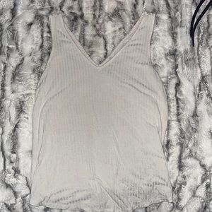 Junior’s Mudd White flowy tank top